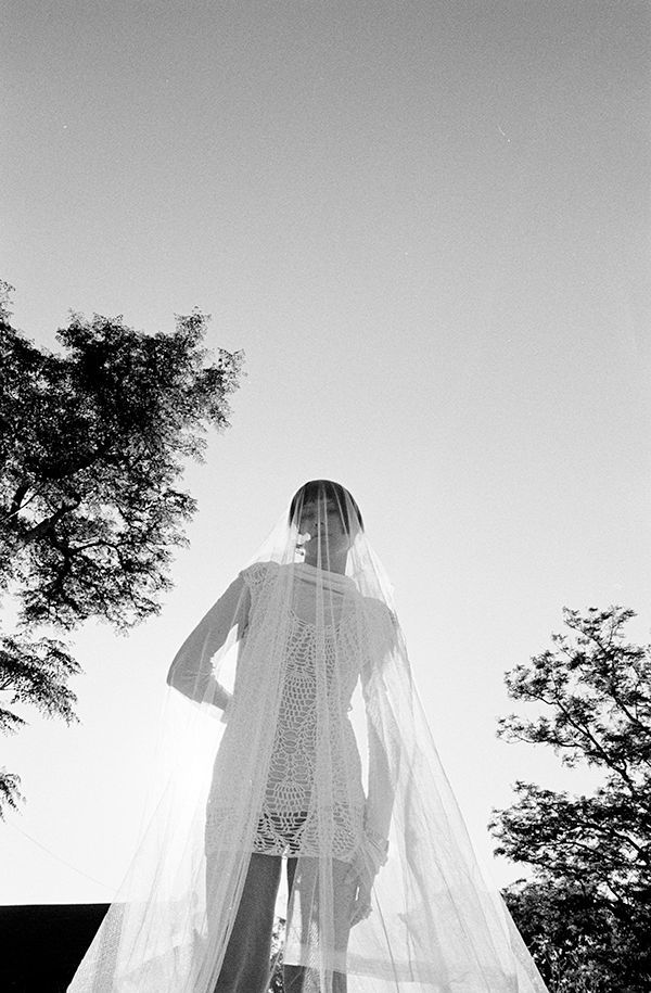 Intermundane woman 20