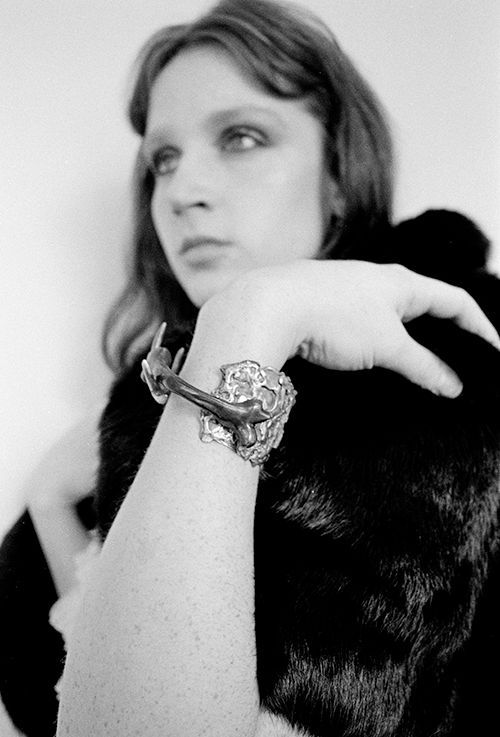 Intermundane woman 14