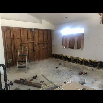 There is a ladder in the middle of the room.