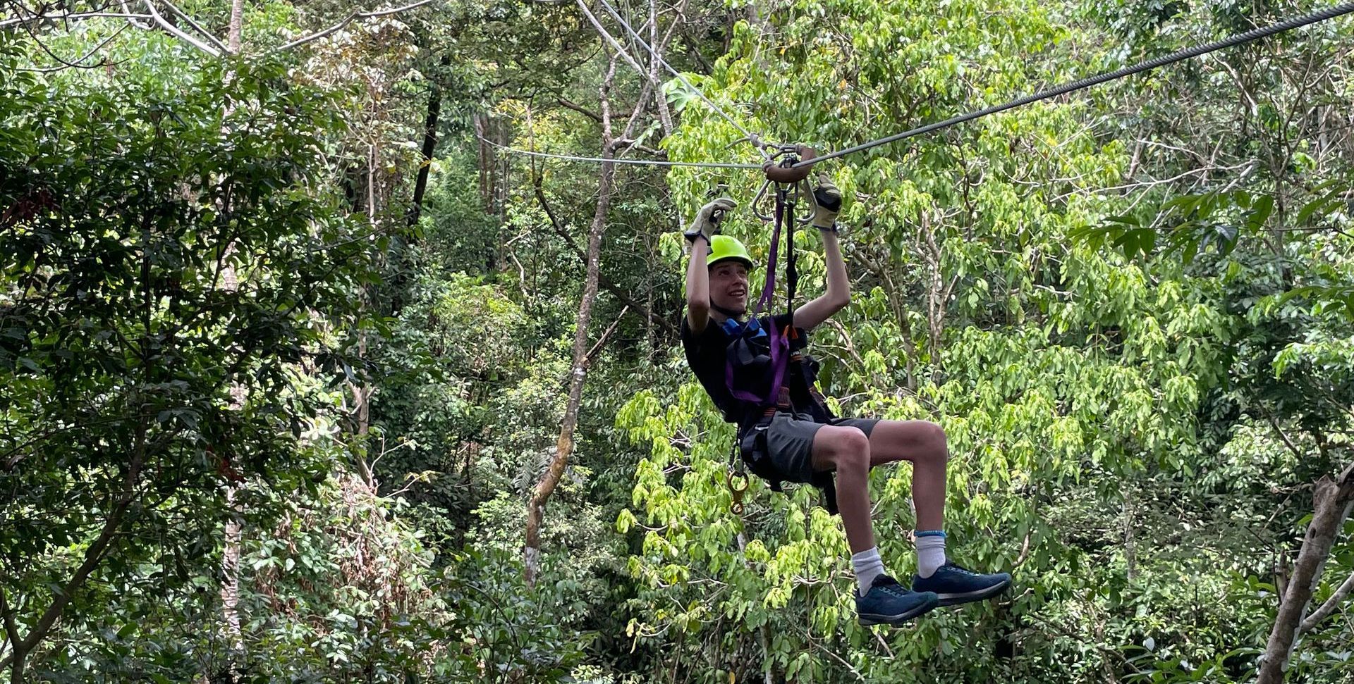 ziplining Manuel Antonio