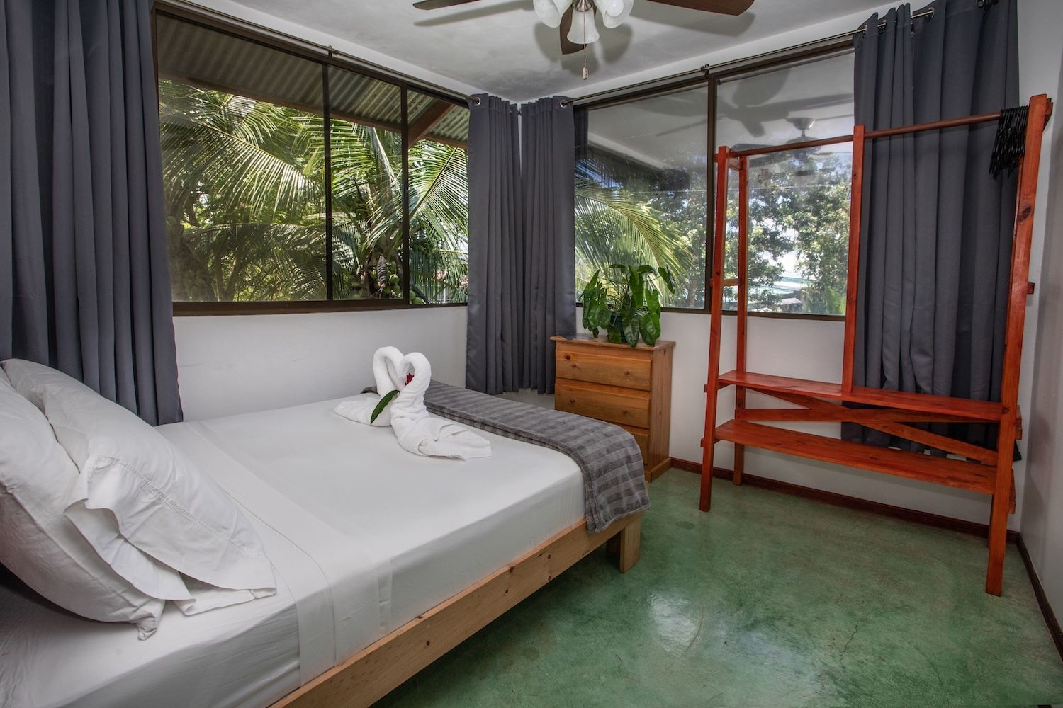 Private apartment that sleeps five with air conditioning at Villas Jacquelina