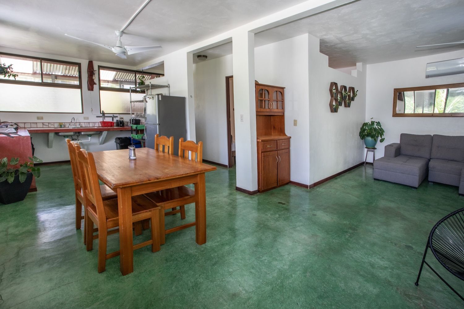 Private apartment that sleeps five with air conditioning at Villas Jacquelina