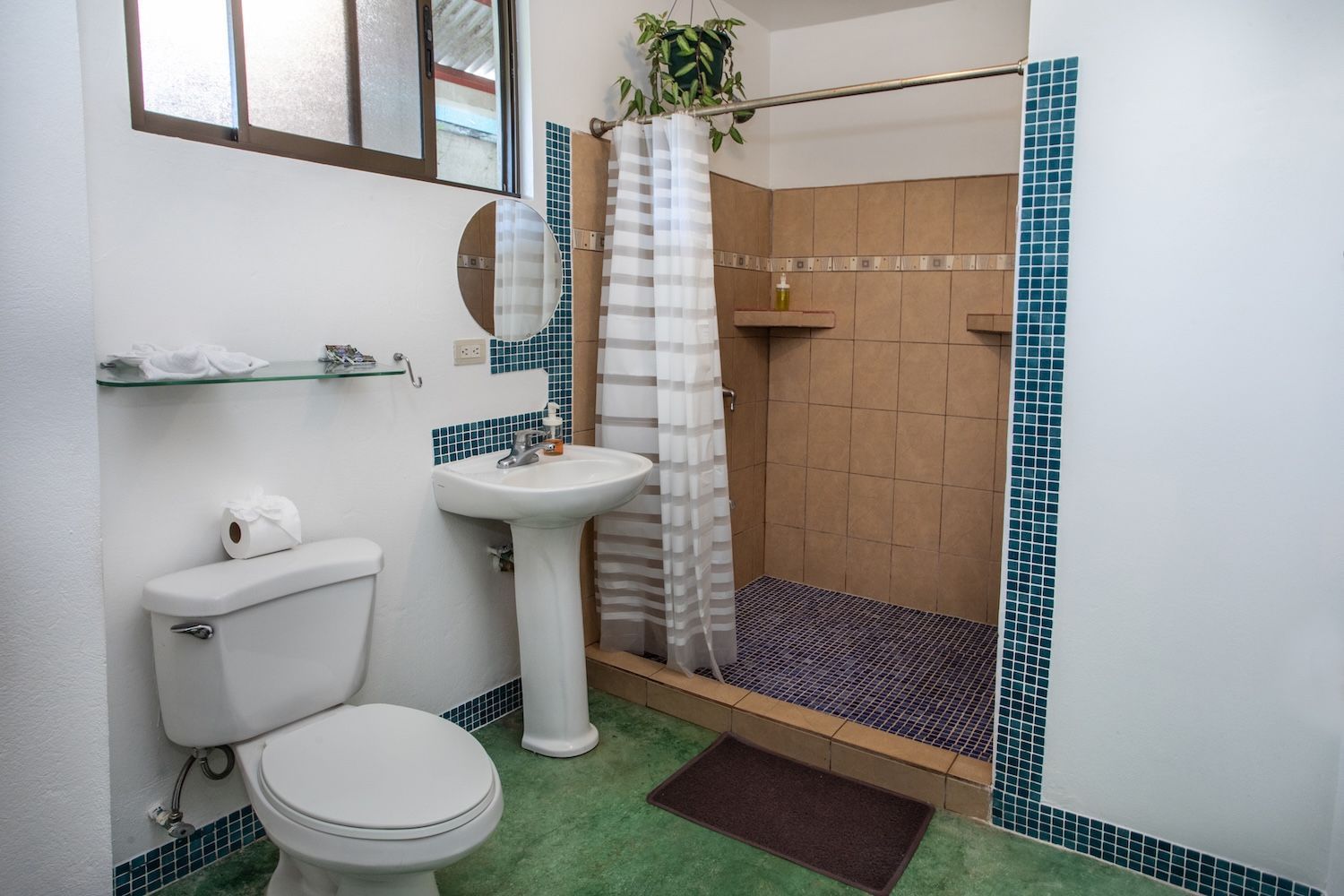 Private apartment that sleeps five with air conditioning at Villas Jacquelina