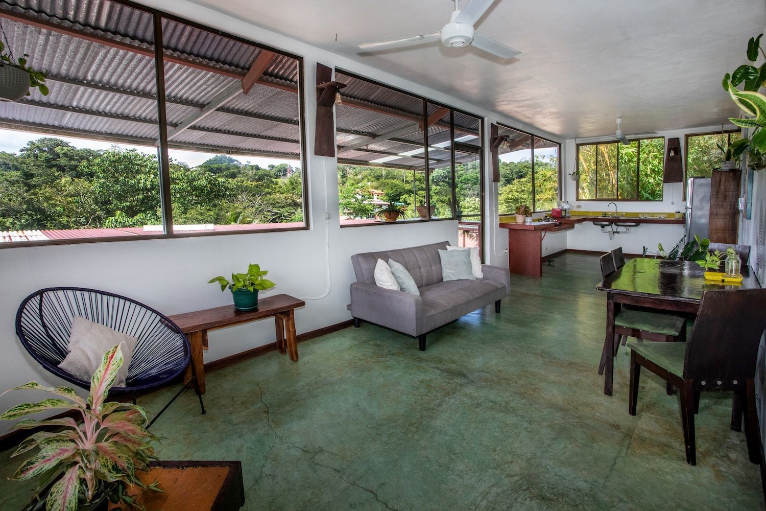Private apartment that sleeps five with air conditioning at Villas Jacquelina