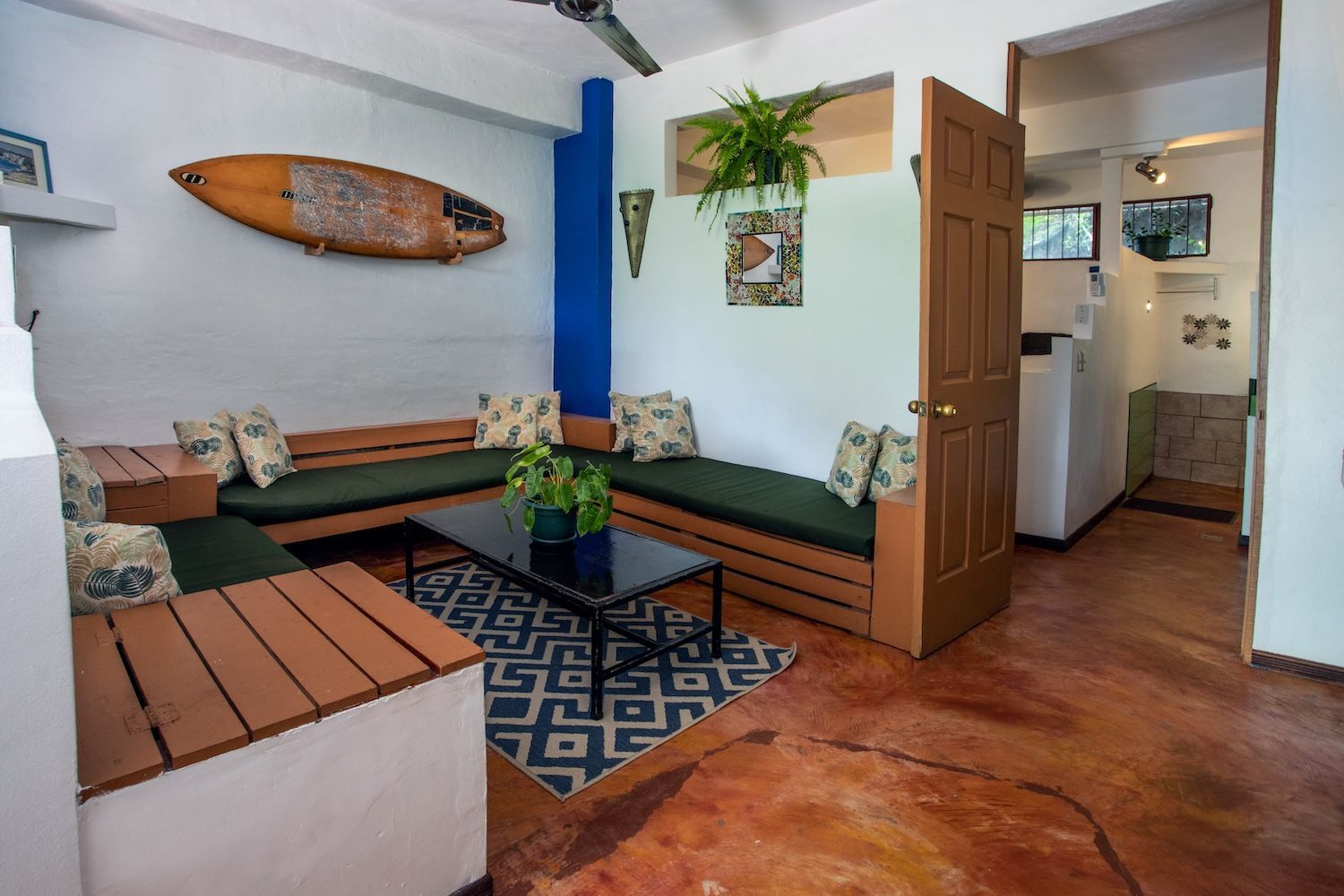 private apartment for 3 with private bathroom and air conditioning 