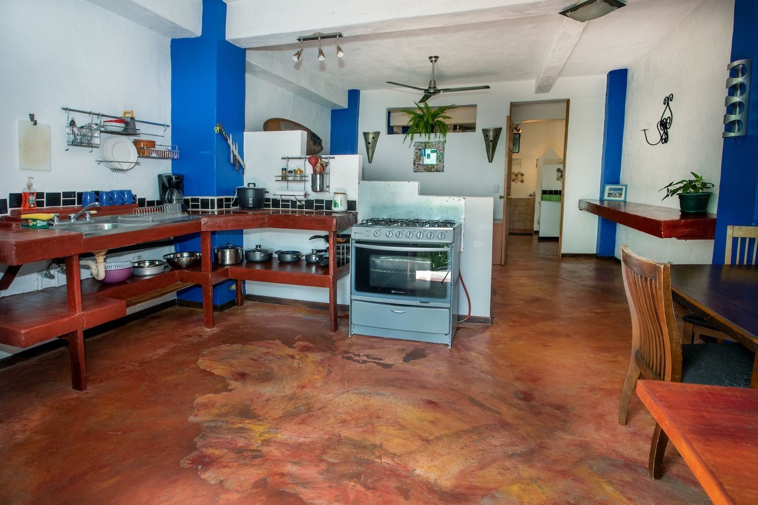 private apartment for 3 with private bathroom and air conditioning 