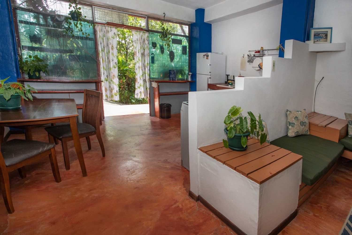 private apartment for 3 with private bathroom and air conditioning 