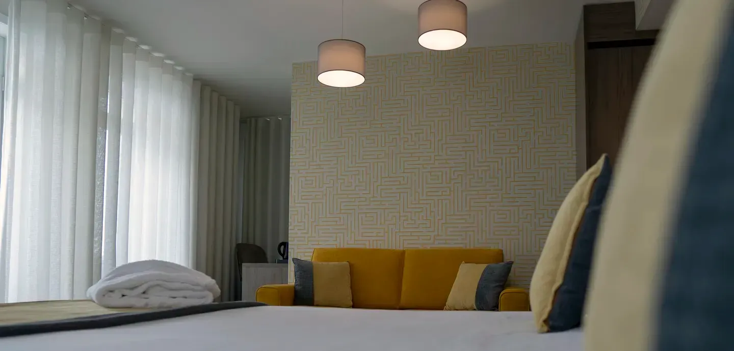 THE 1 · JUNIOR SUITE