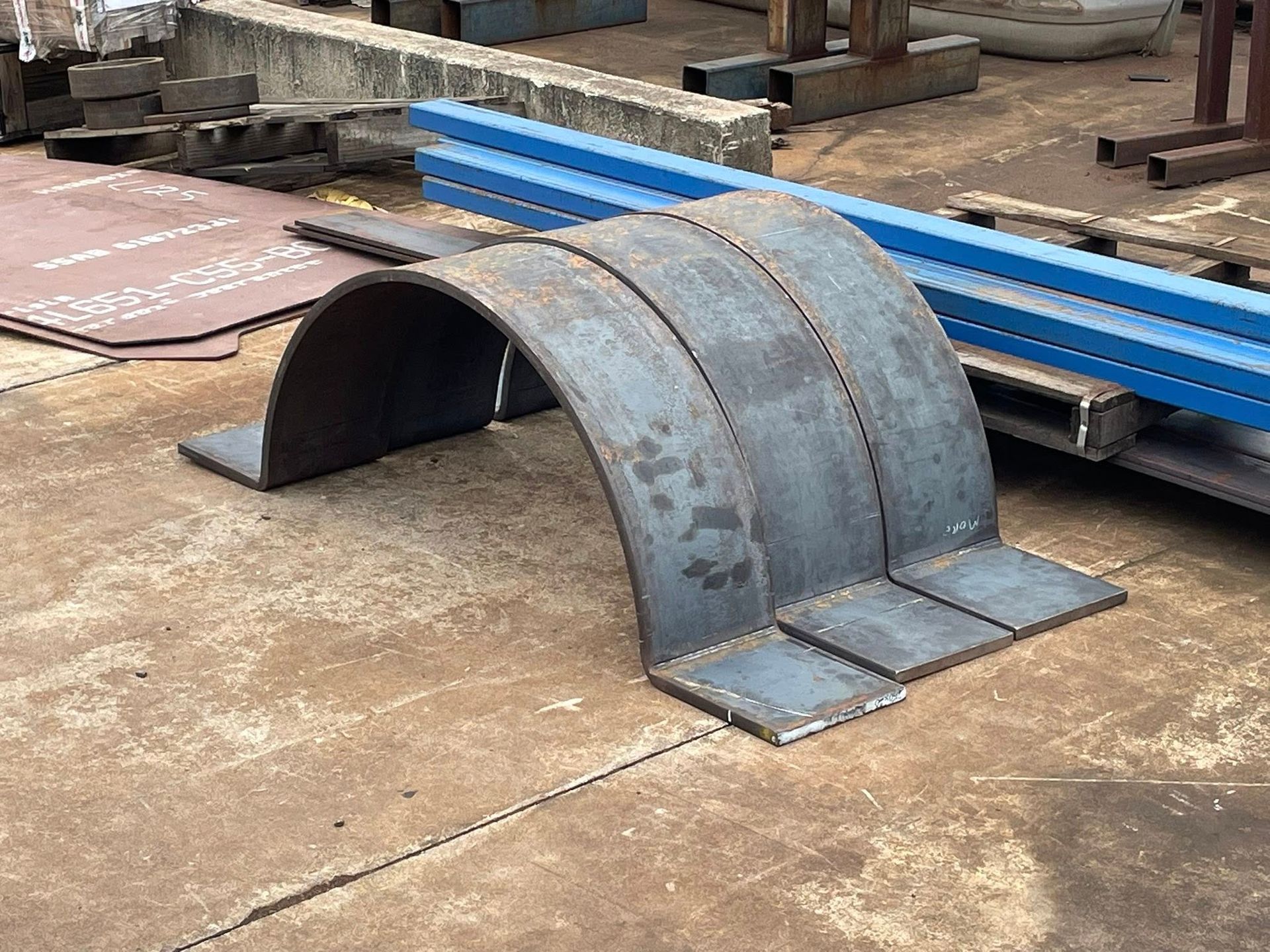 A Metal Shape Like An Arc