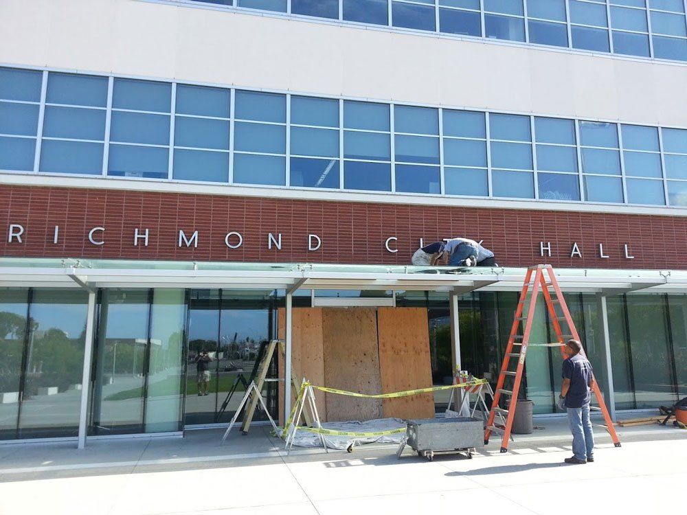 City Hall with Glass Windows — El Sobrante, CA — Wadsworth Glass Inc.