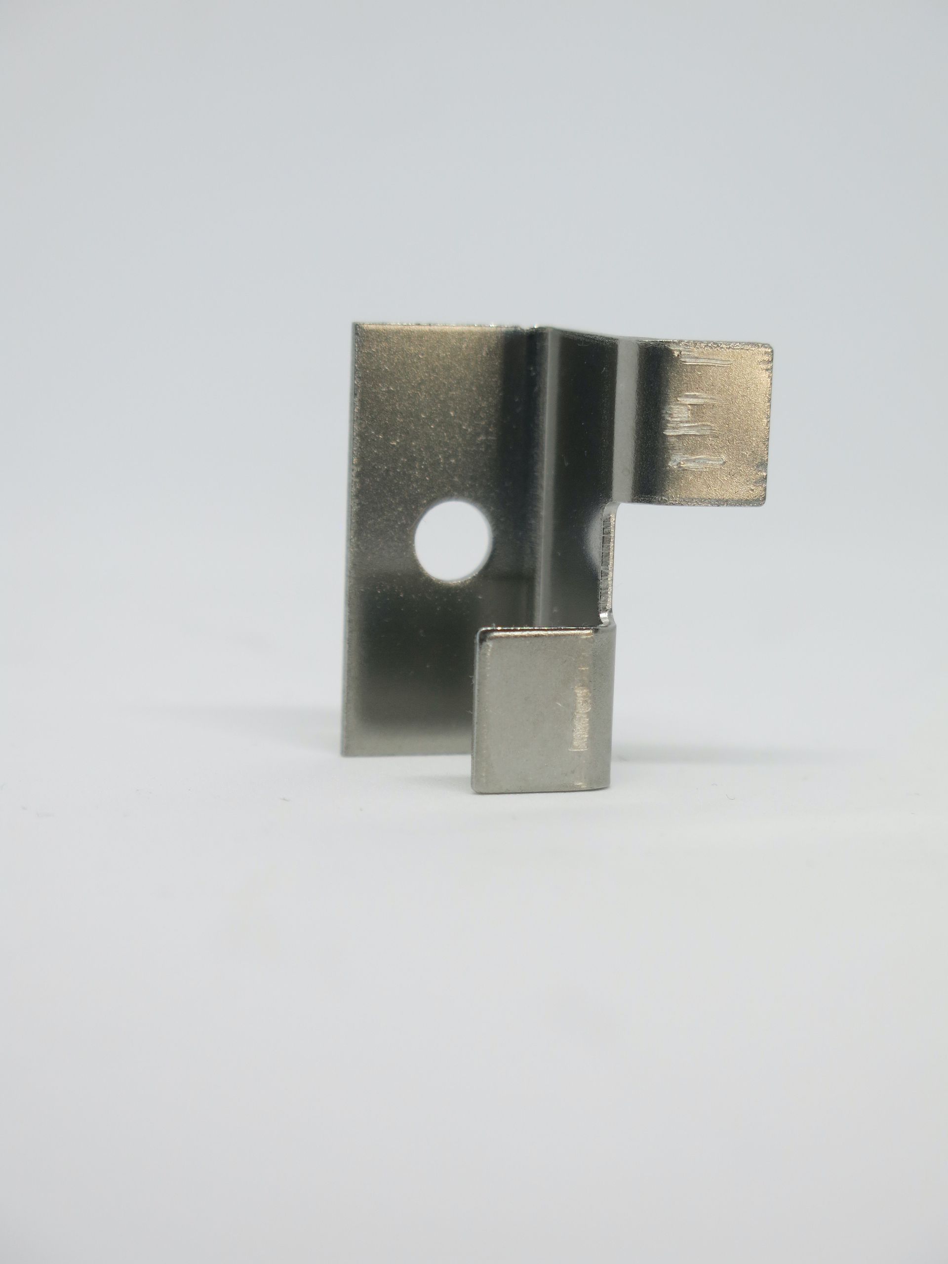 A 15mm stainless steel stoneclad stone clip