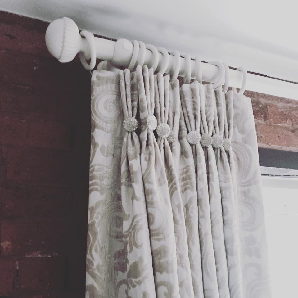 Curtain fitting