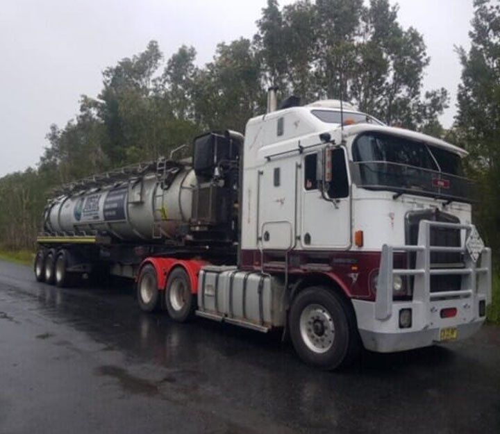 2 x 26000 Litre Vacuum Tankers - Waste Removal in Pimlico, NSW