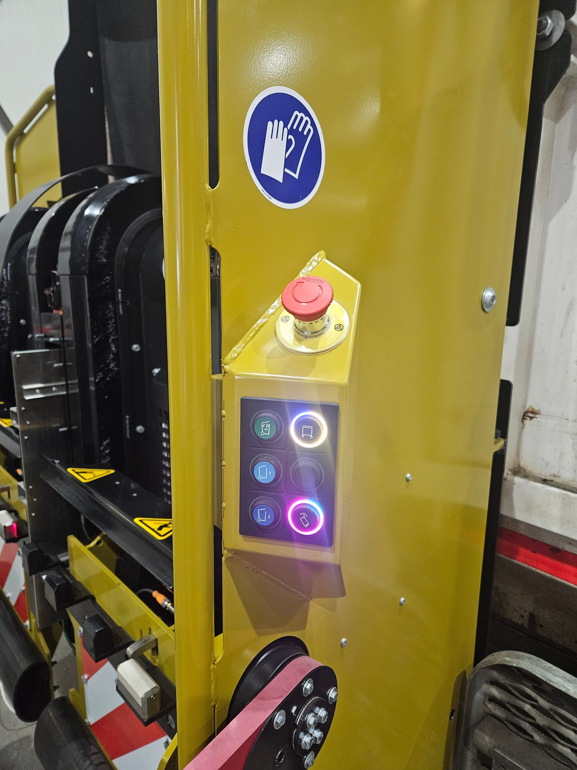 KNOPPENKAST OPLICHTEND