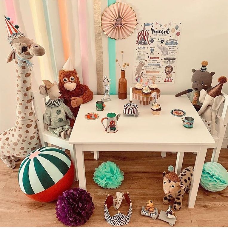 新款北歐風 可站立可愛療癒長頸鹿抱枕/公仔玩具