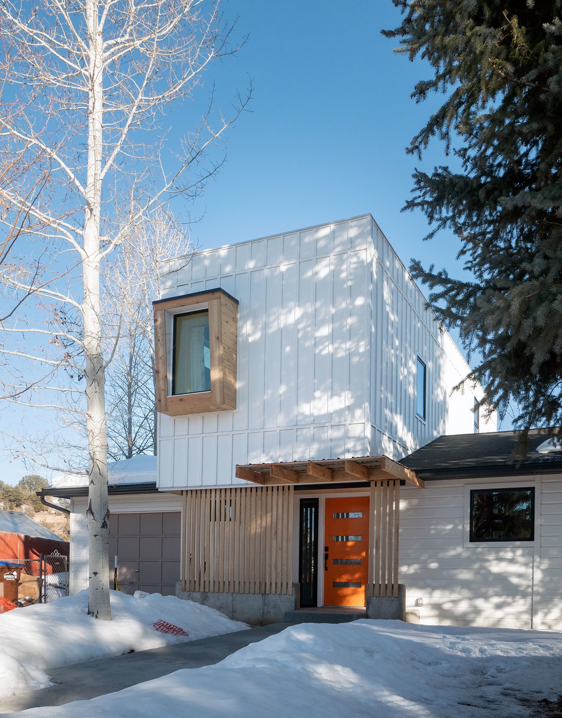 cabin exterior materials