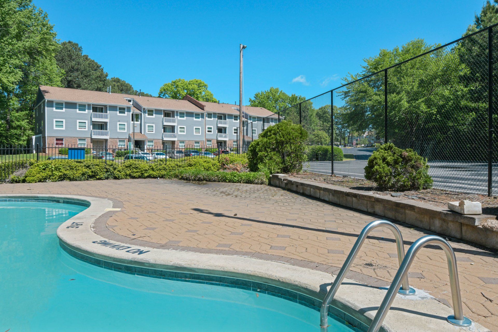 Pool | Woodfield Gardens