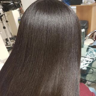 Straight hair without any harmful chemicals