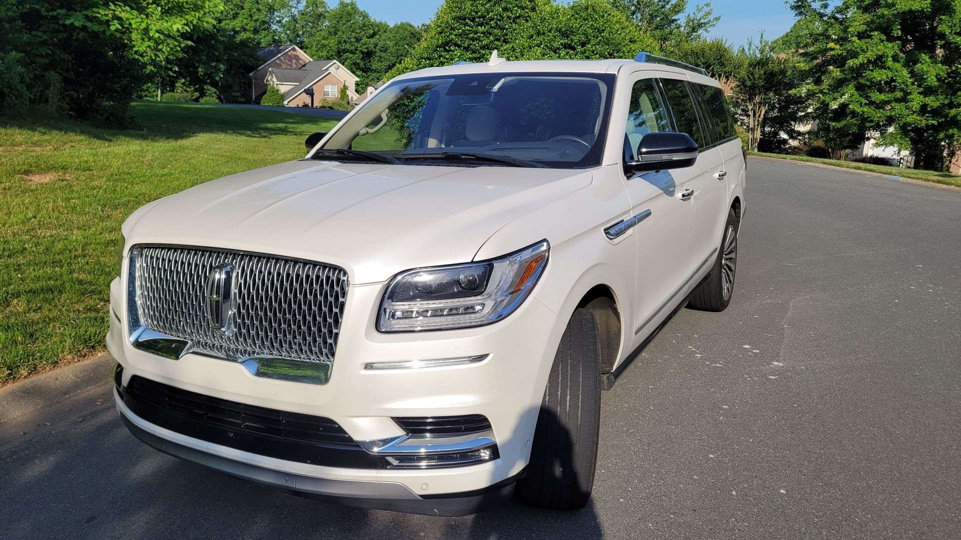 Lincoln windshield replacement in Charlotte, NC