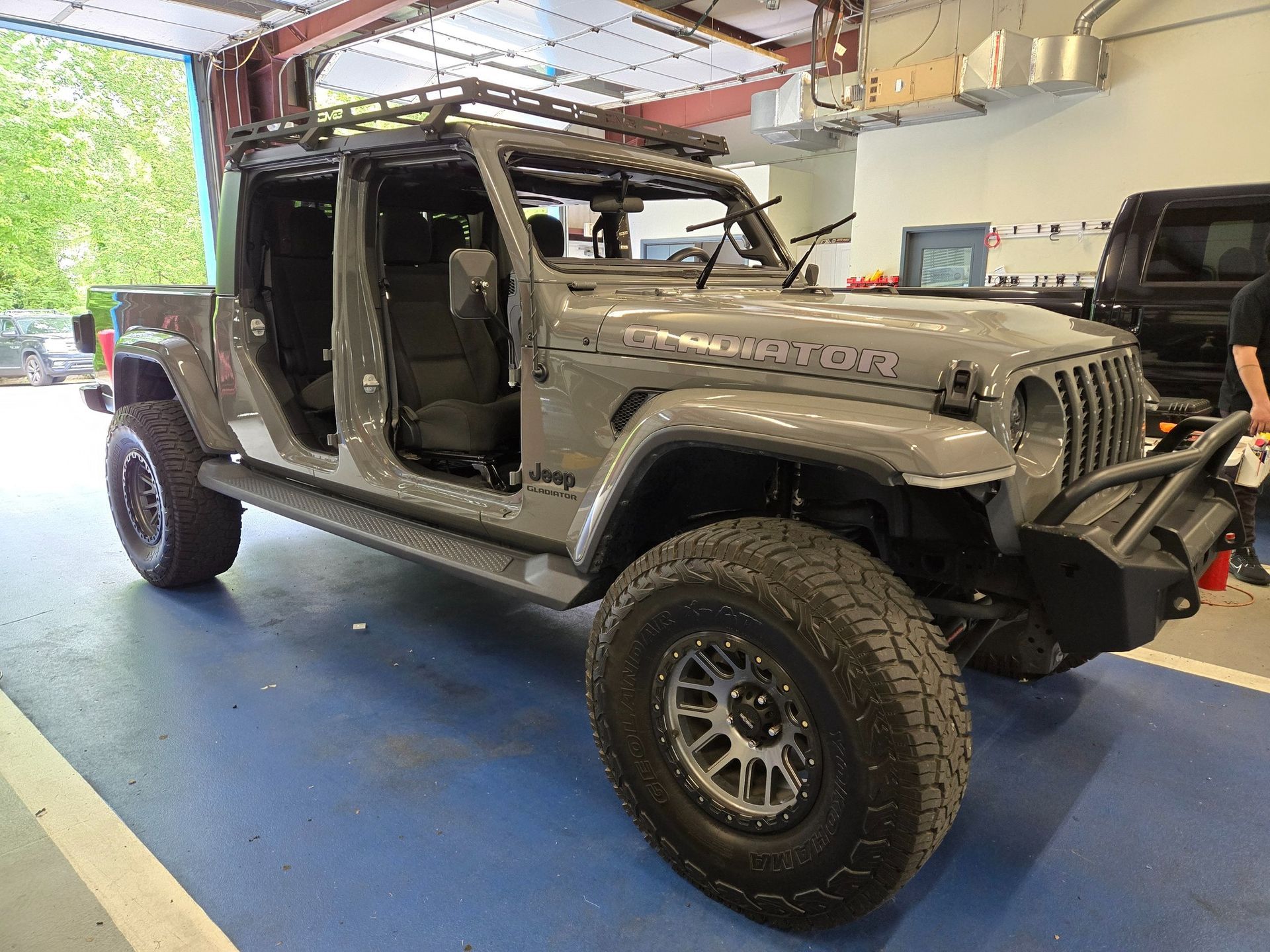 Jeep windshield replacement in Charlotte, NC