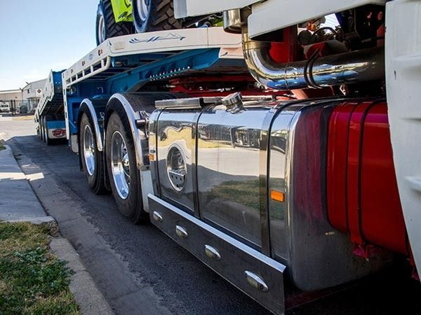 Specialized Transport Truck — RJN Transport In Tamworth, NSW