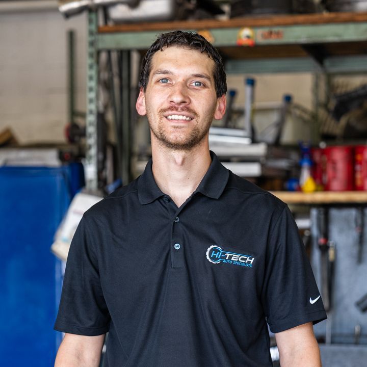 Oak lawn team member at Hi-Tech Auto Specialists in IL