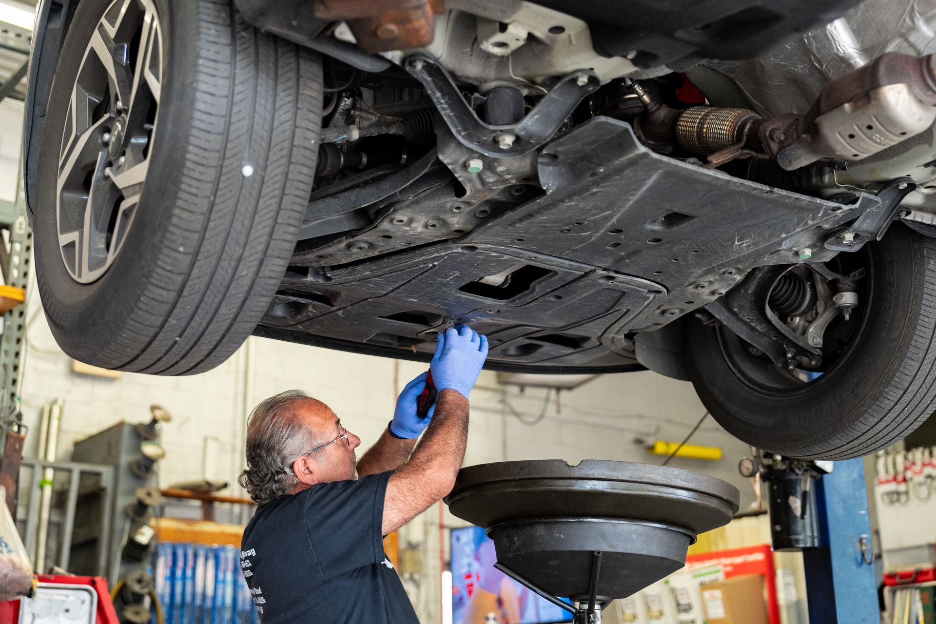 Aut service offered at Hi-Tech Auto Specialists in IL