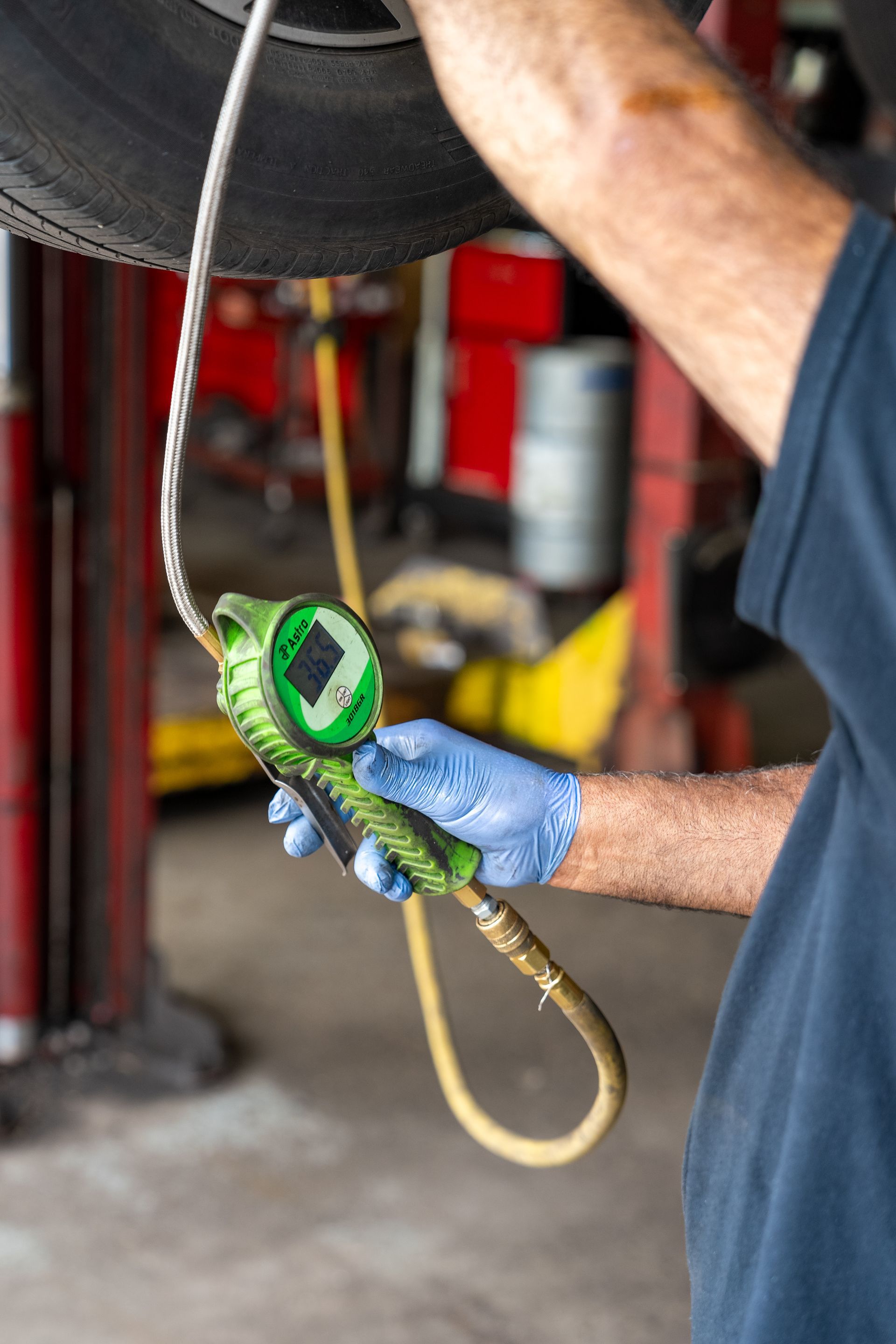 Auto service offered at Hi-Tech Auto Specialists in IL