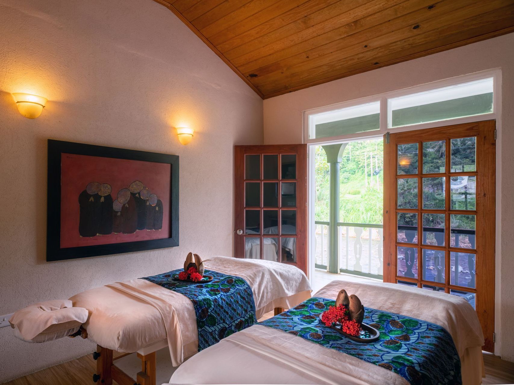 Rosalie Bay Dominica offers spa treatments, organic cuisine, a refreshing pool, and a fitness center.