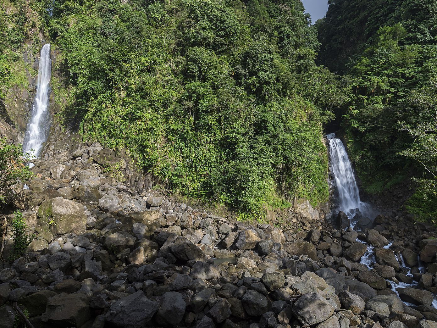 Explore the nature island and discover the breathtaking beauty of Dominica, the Caribbean’s Nature Island.