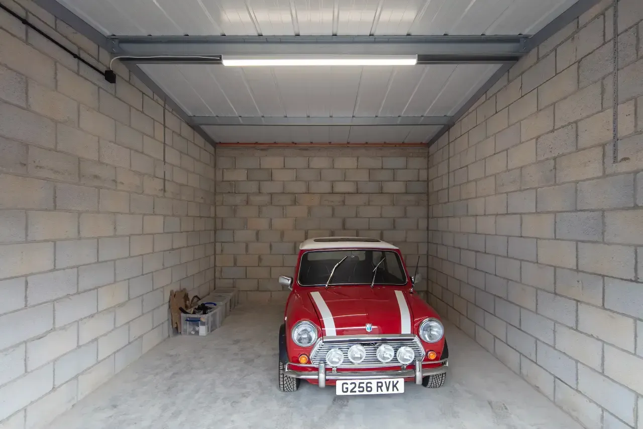 Lincoln self storage photo 10