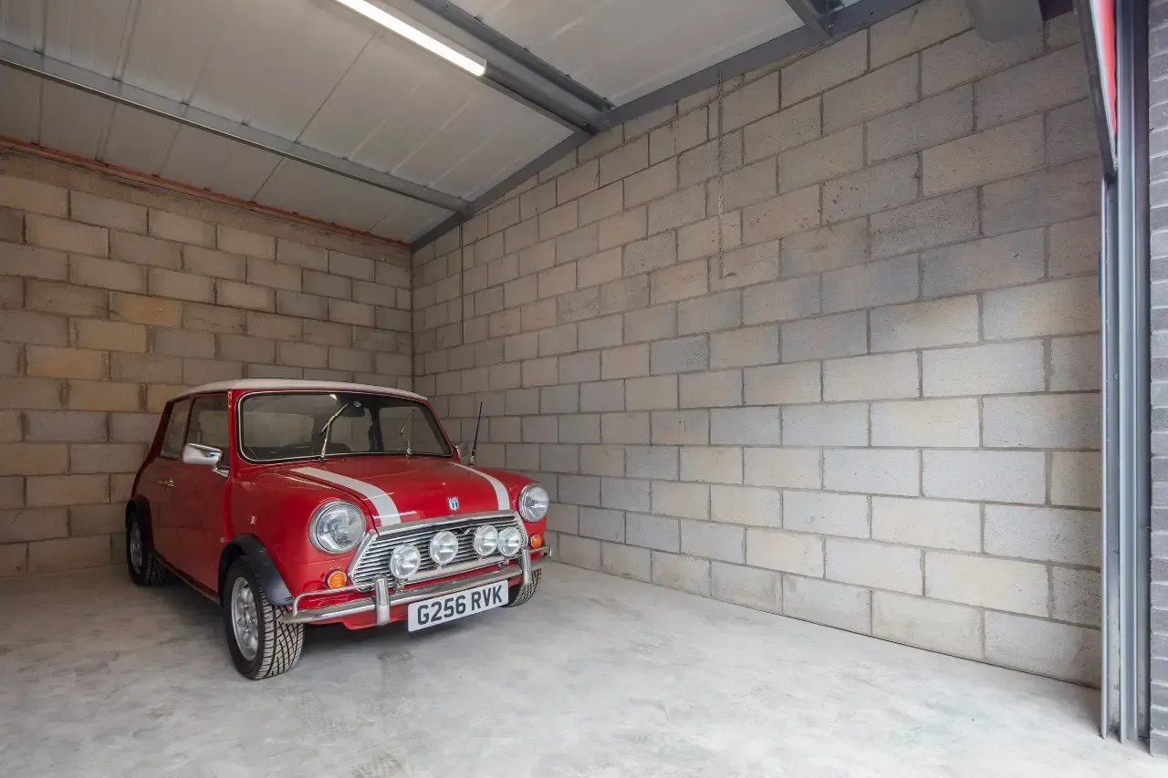 Lincoln self storage photo 9