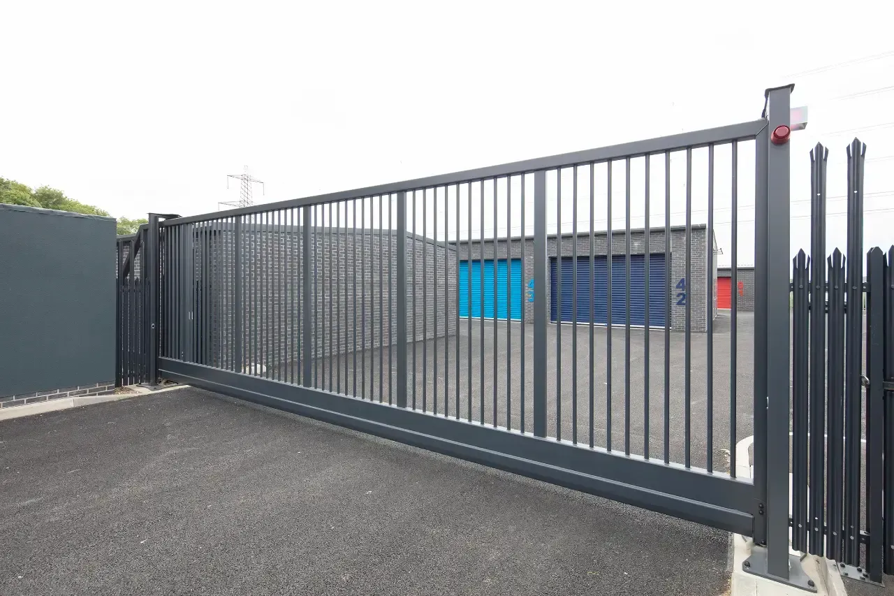 Lincoln self storage gates