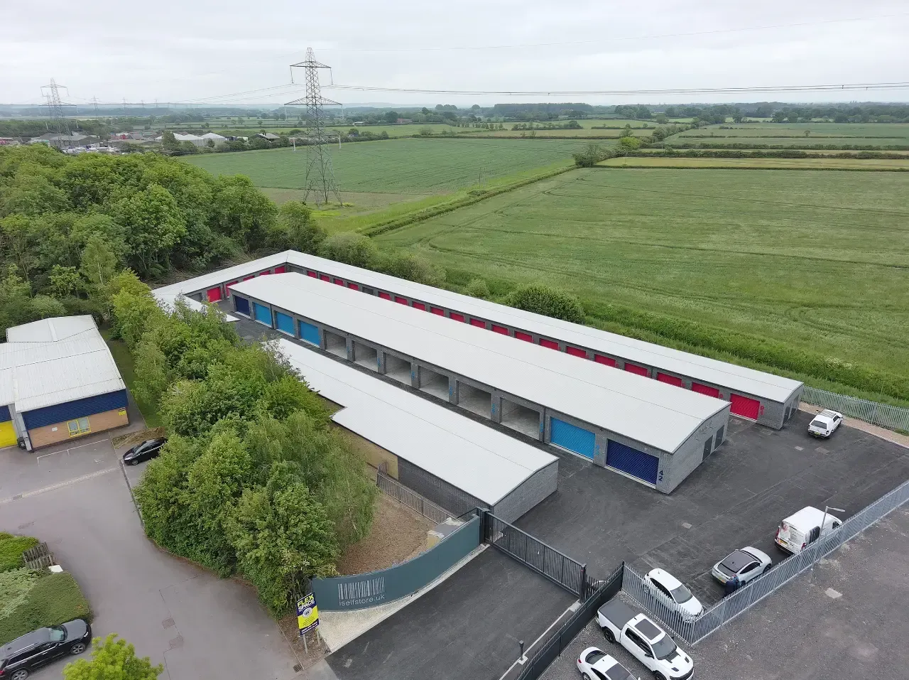 Lincoln self storage photo 3