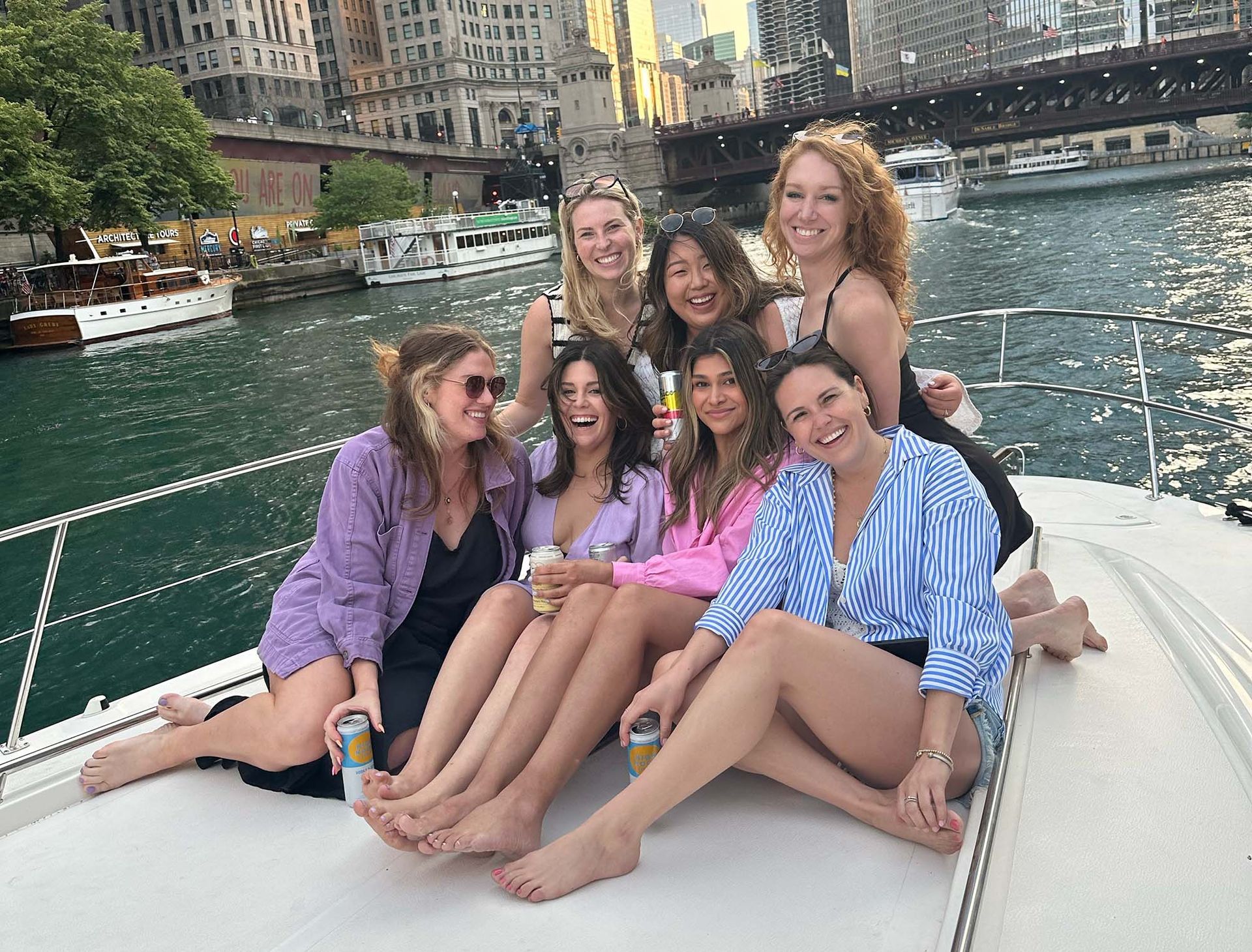 Boat rentals Chicago River
