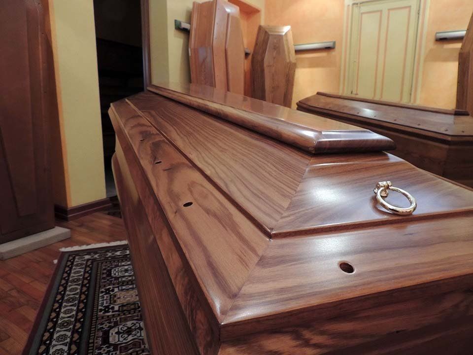 produzione di cofani su misura