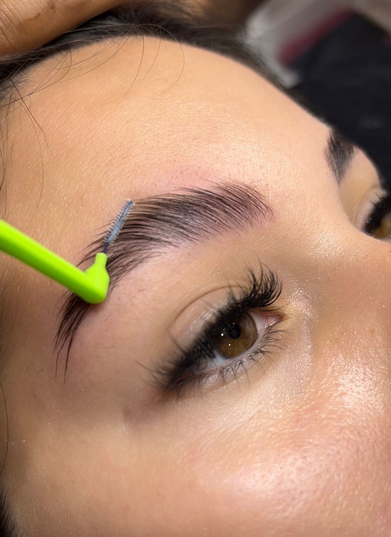 Laminado de cejas
