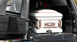 cassa funebre in legno bianco