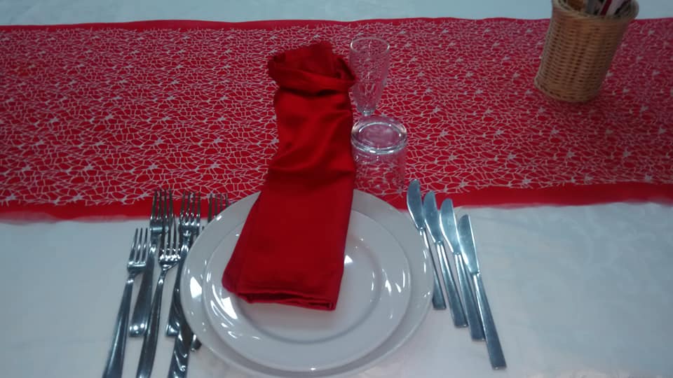 Tavolo con decorazioni