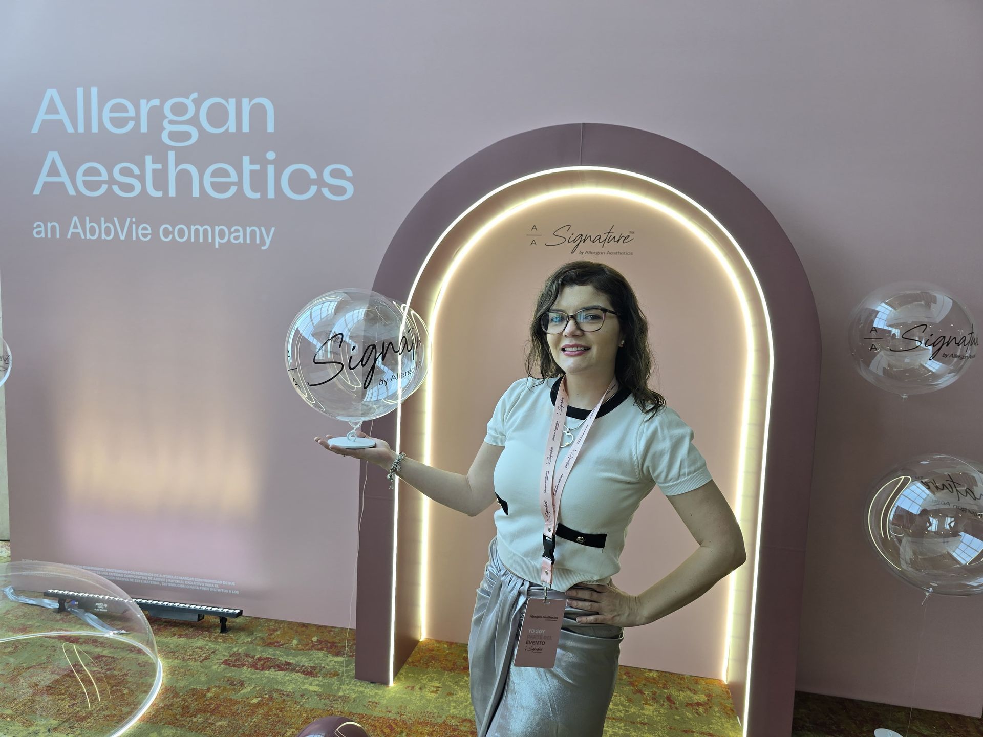La doctora Daniela Pastrana en capacitación en allergan 360 en cartagena, 2025