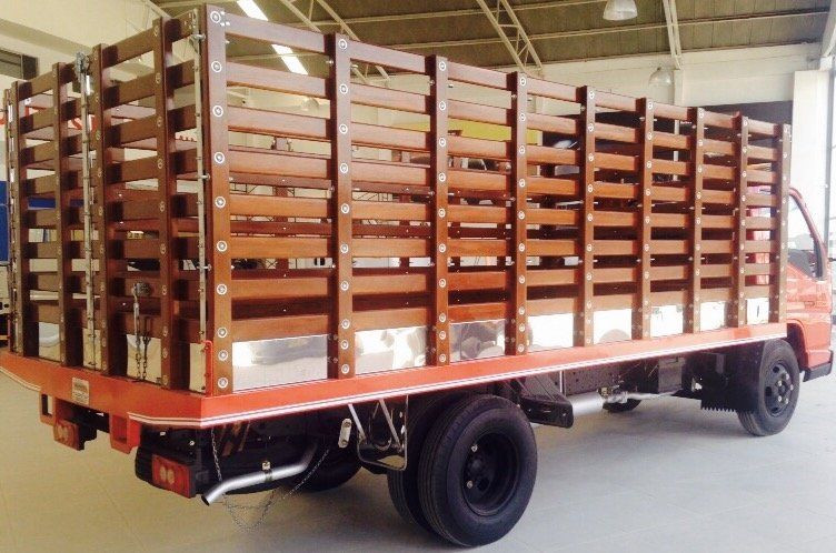 Carrocerías y Furgones Trucker S.A.S. - Carroceria en madera