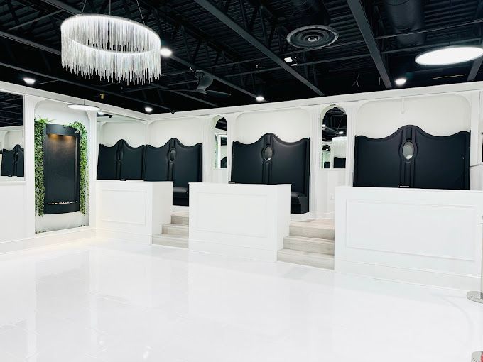 VIP Booth Seating for 6