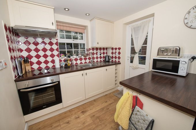 self catering cottage kitchen