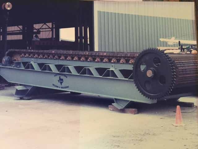 Unique Fabrication - Apron Feeder