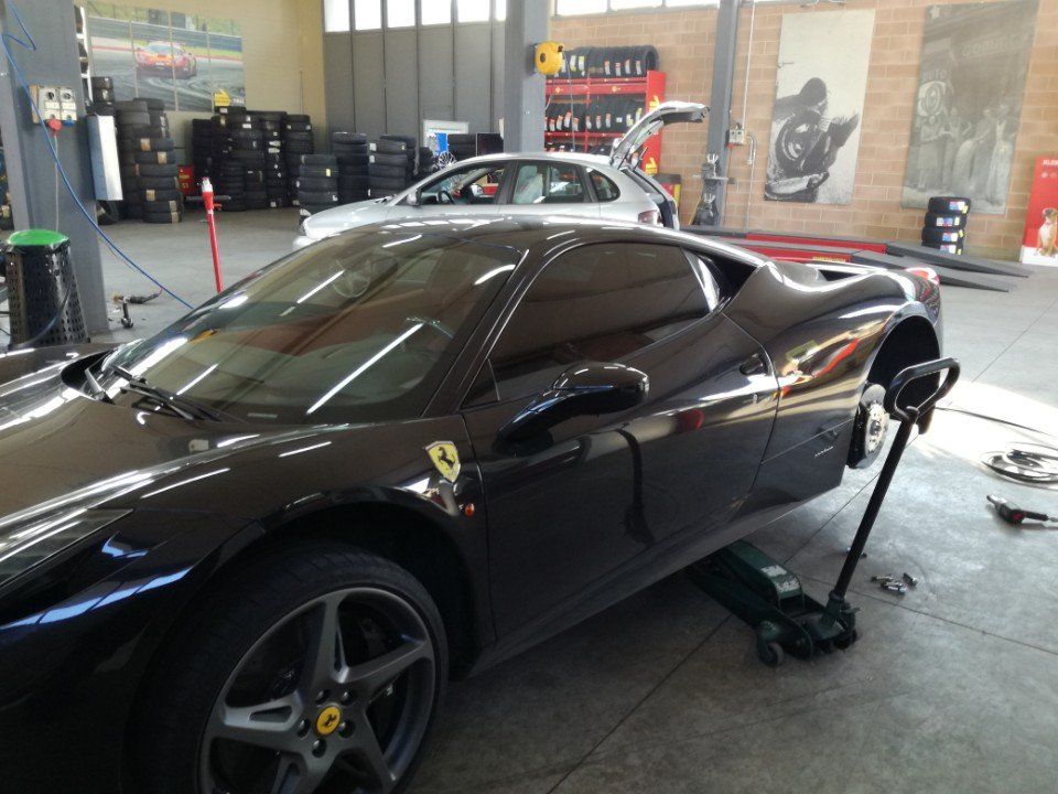 cambio gomme ferrari