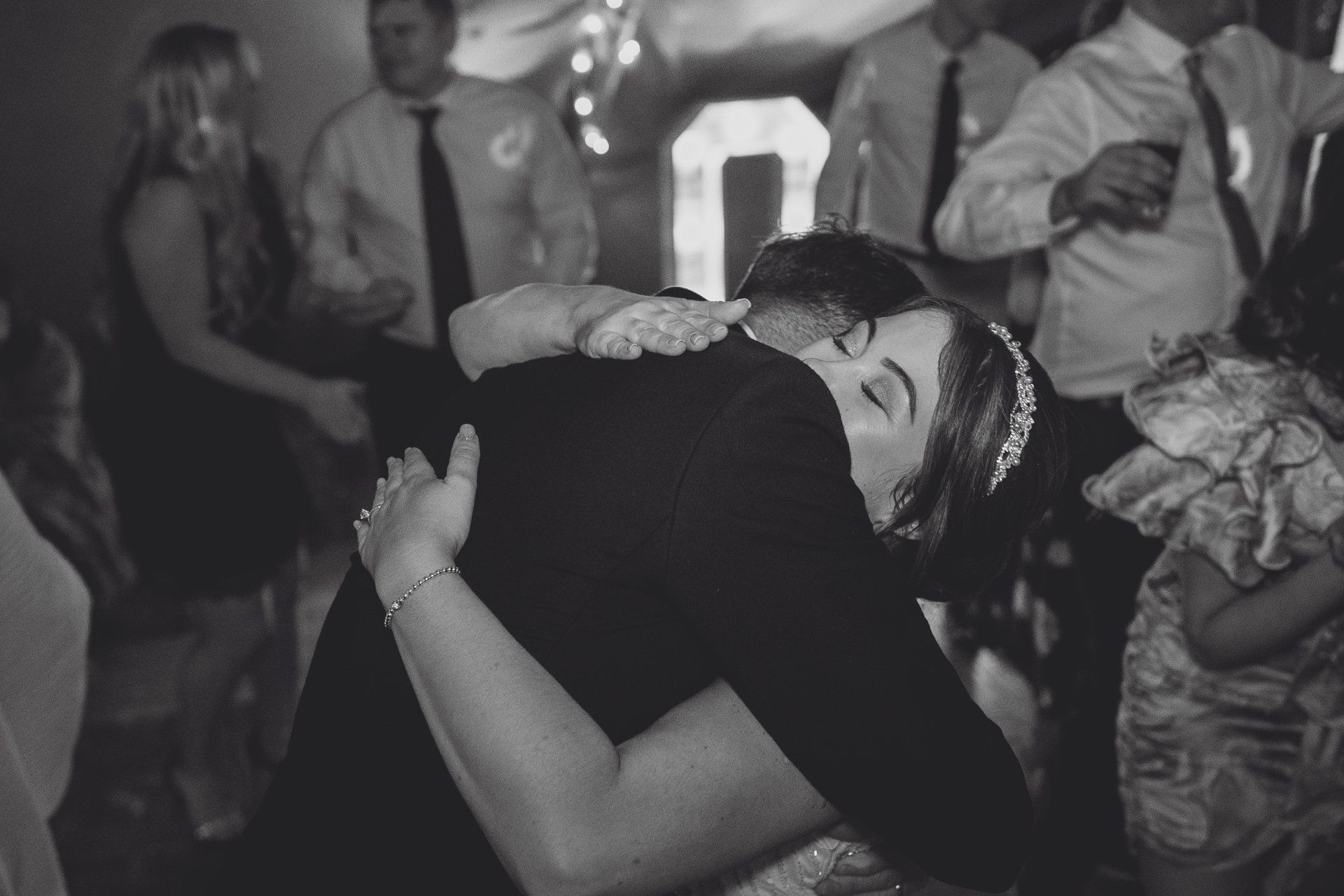 Amazing photographer catches the best moments of the tipi wedding