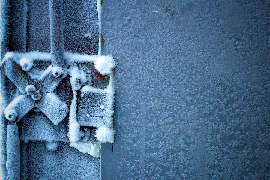 how to open or close a frozen garage door
