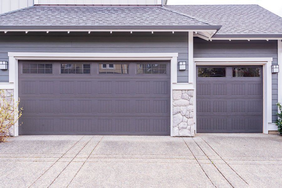 A new garage door in Geneva, IL.