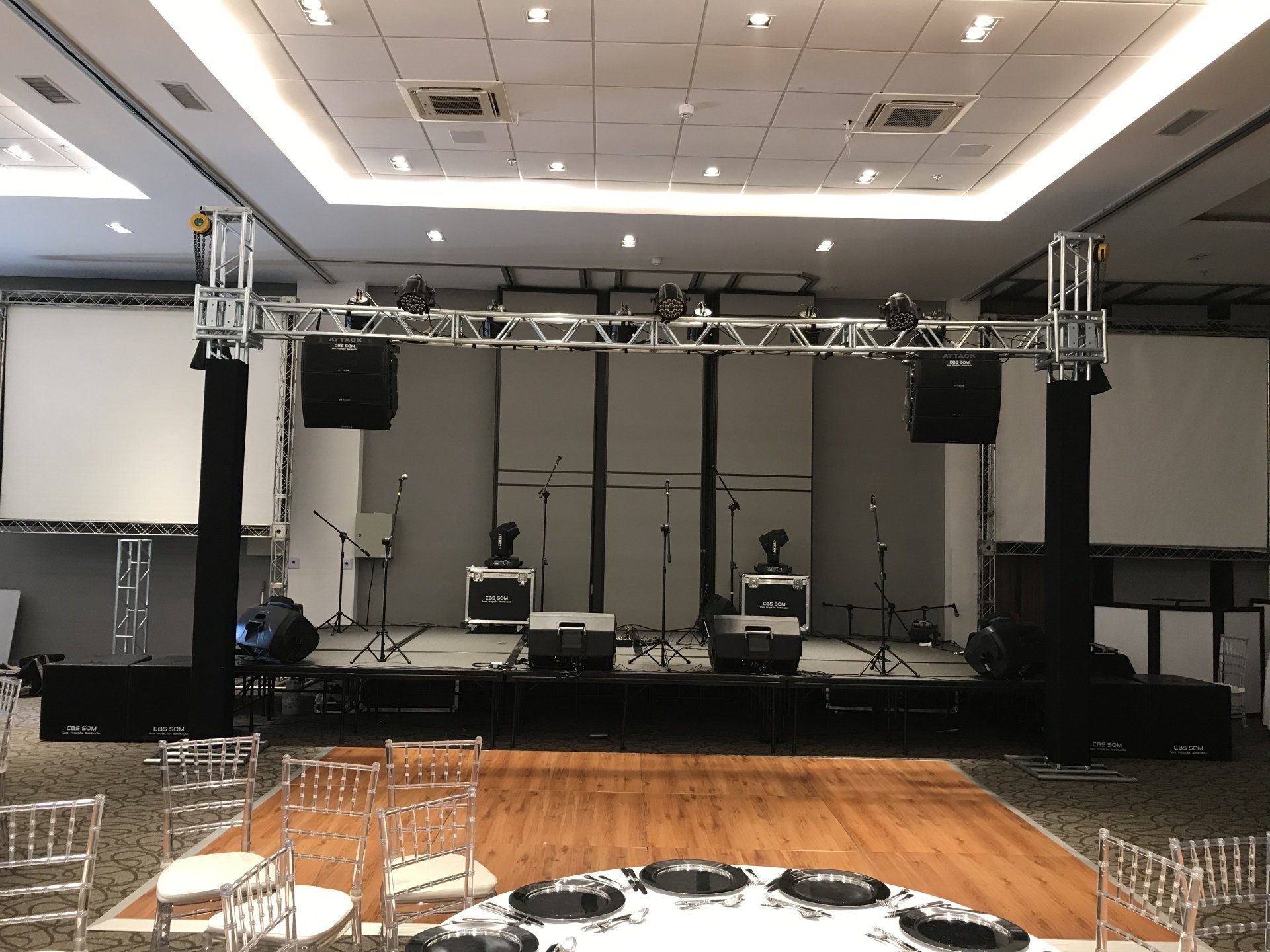 Aluguel de equipamentos audiovisuais - CBS Som