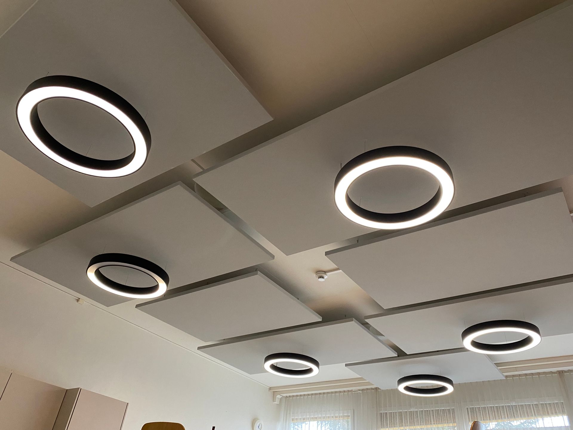 realisation-brunel-faux-plafond-luminaires